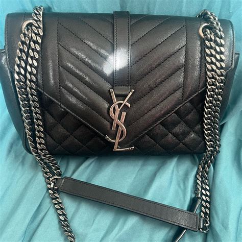 Yves Saint Laurent Bo Mng Medium Chain 